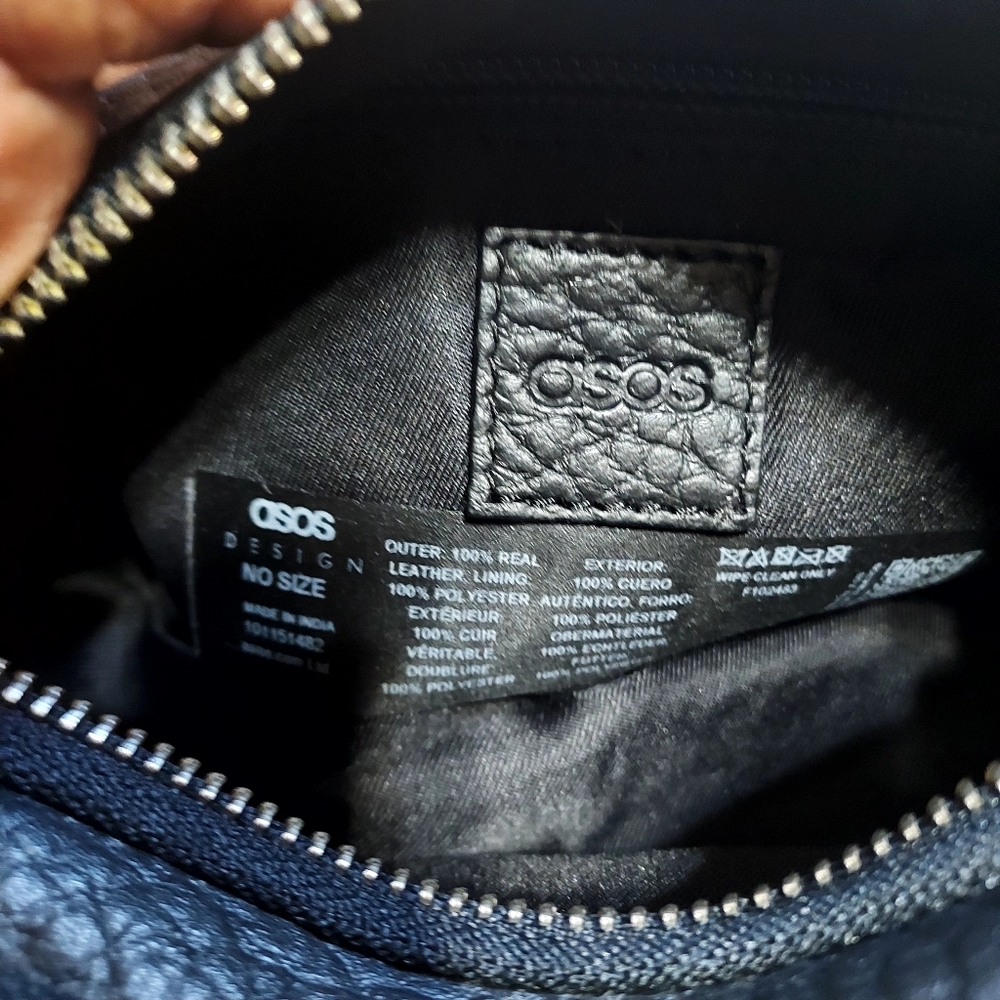 ASOS Black Leather Camera Crossbody Bag - Picture 5 of 13